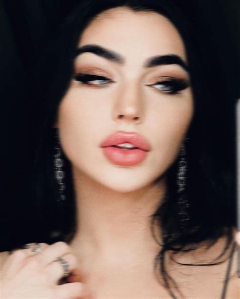 emily rinaudo hd